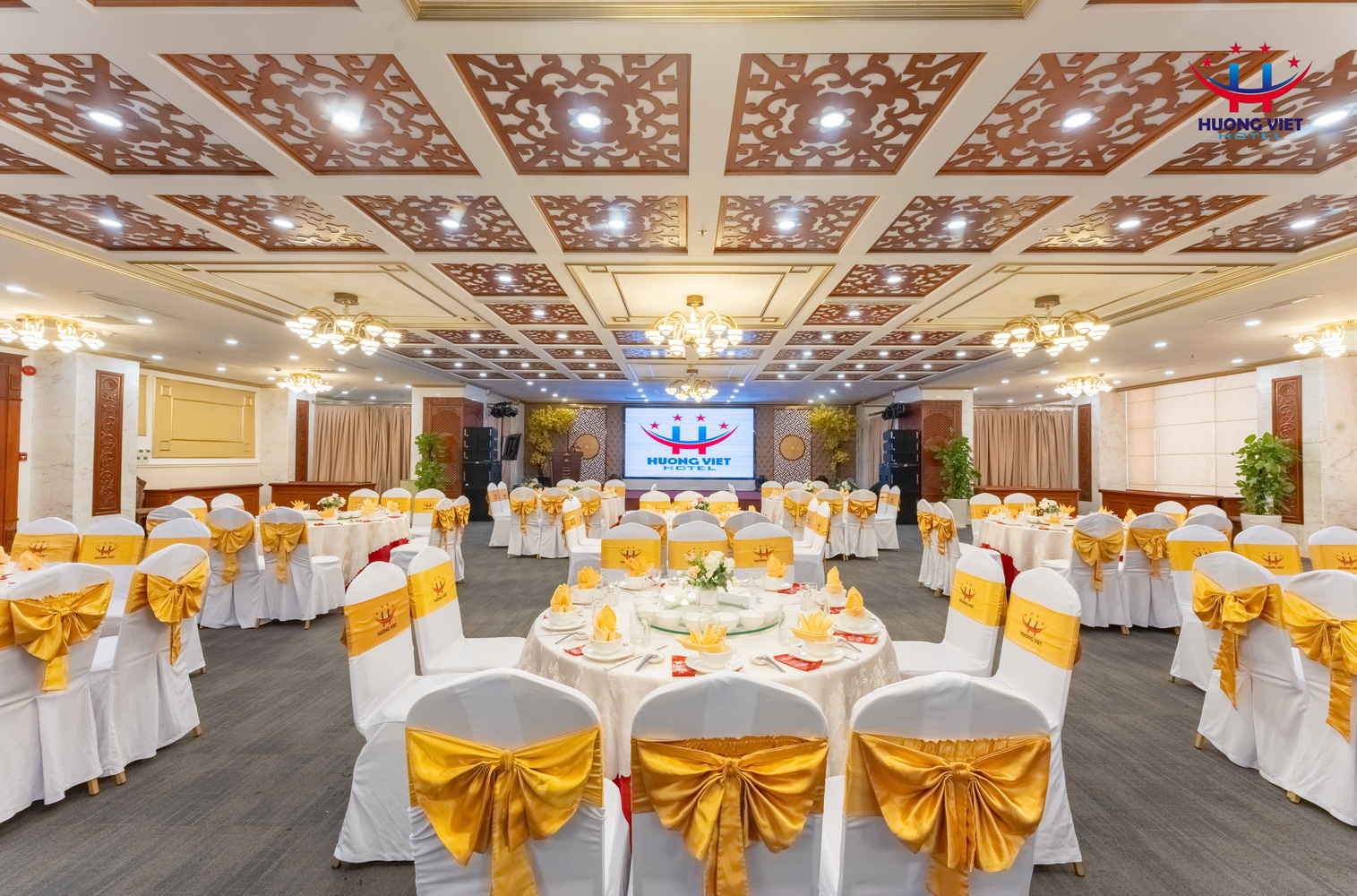 Nhà hàng tổ chức tiệc thôi nôi, sinh nhật, Gala dinner